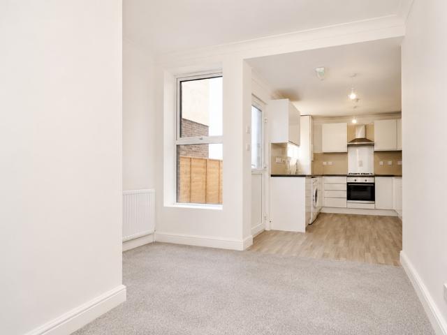 House for rent in Spring Park, Luton
