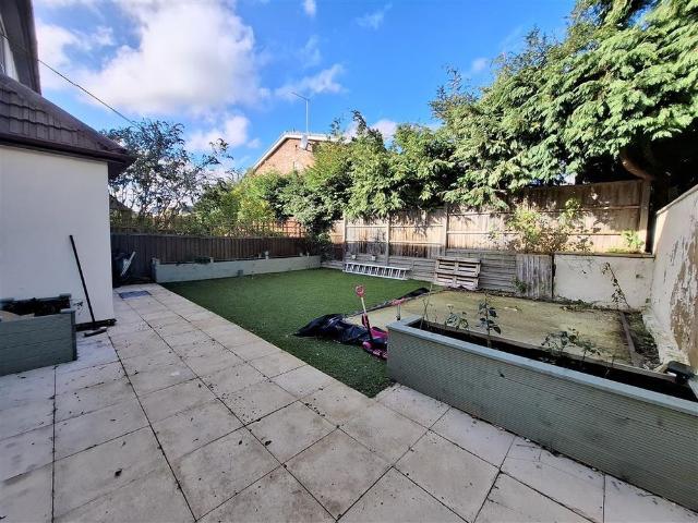House for rent in Pouchen End, Hertfordshire