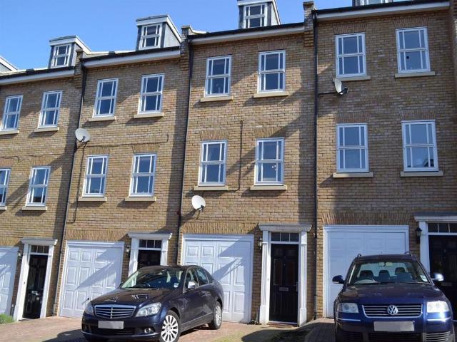 House for rent in King's Walden, Hertfordshire