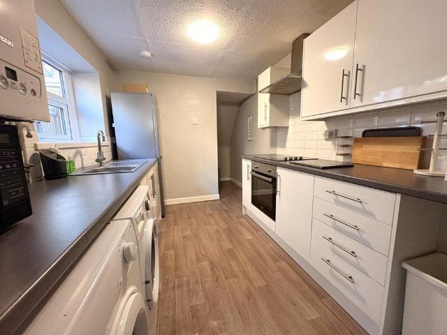 House for rent in Pontypridd, Wales