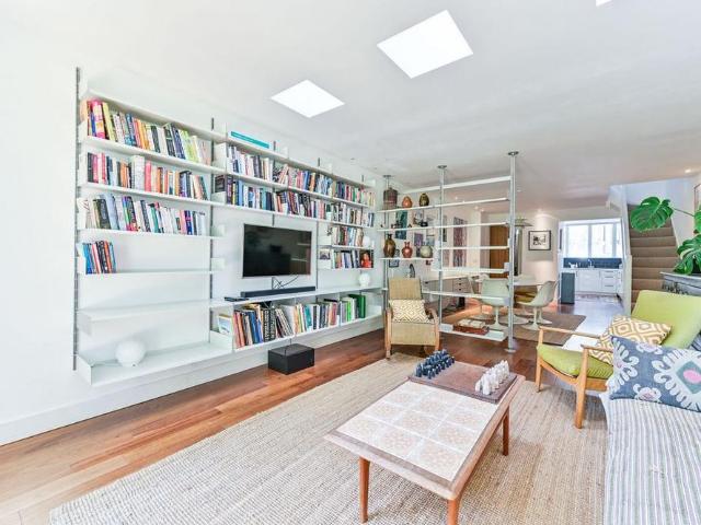 House for rent in Chalk Farm, Greater London