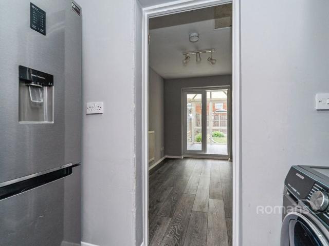 House for rent in Old Dean, Heol-las