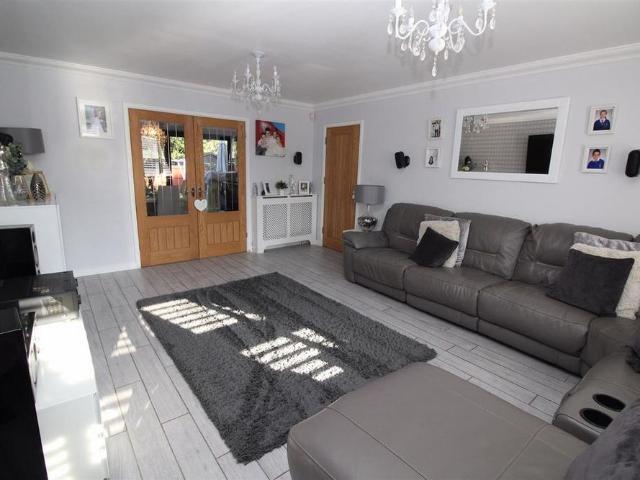 House for rent in Lowfield Heath, Glynde