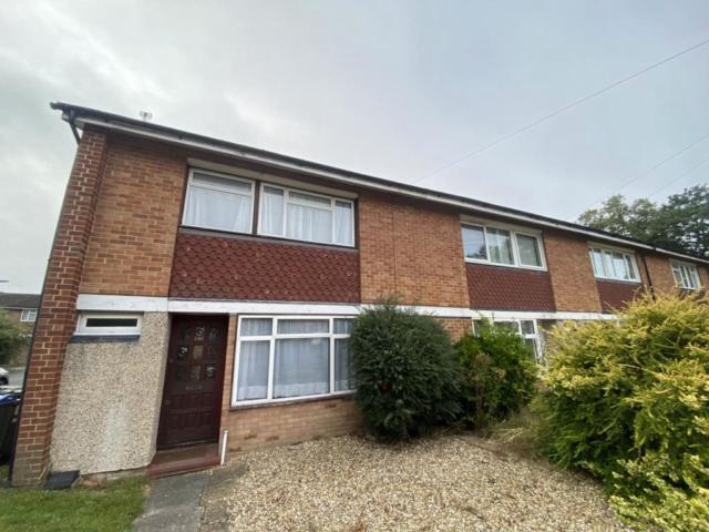 House for rent in Egham Wick, Row Town