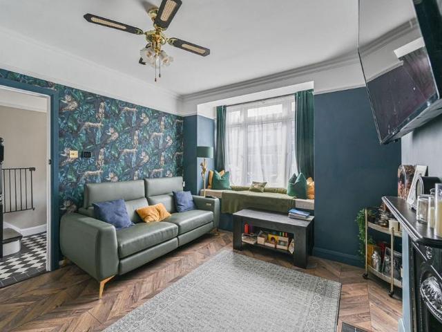 House for rent in London Borough of Merton, Mitcham