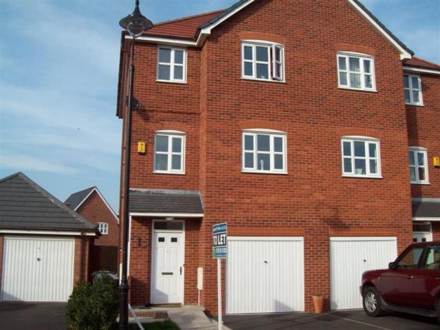 House for rent in Weston and Crewe Green, Wychwood Village