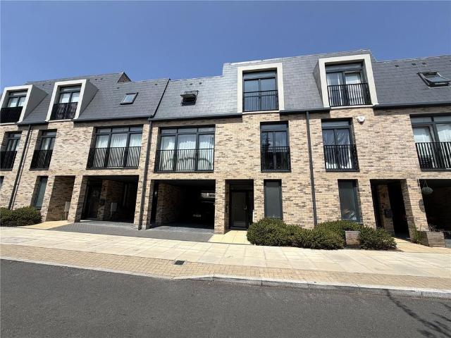 House for rent in High Barnet, Greater London