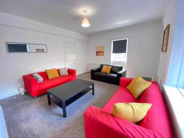 House for rent in Huddersfield, West Yorkshire