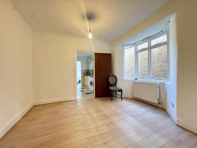 House for rent in Upton, Greater London