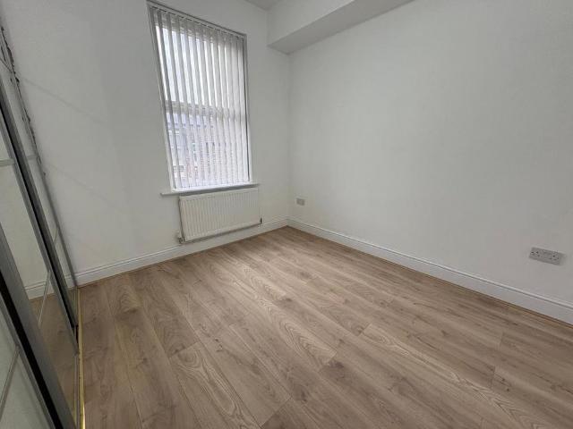 House for rent in Stoneycroft, Calderstones