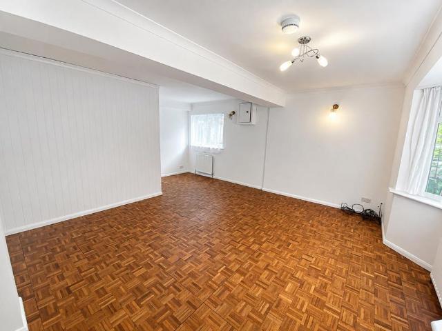 House for rent in Woodcote, Epsom
