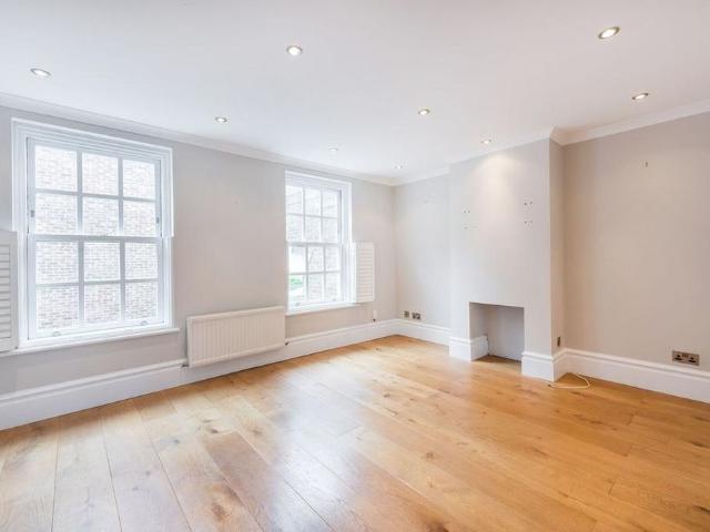 House for rent in London Borough of Hounslow, Greater London