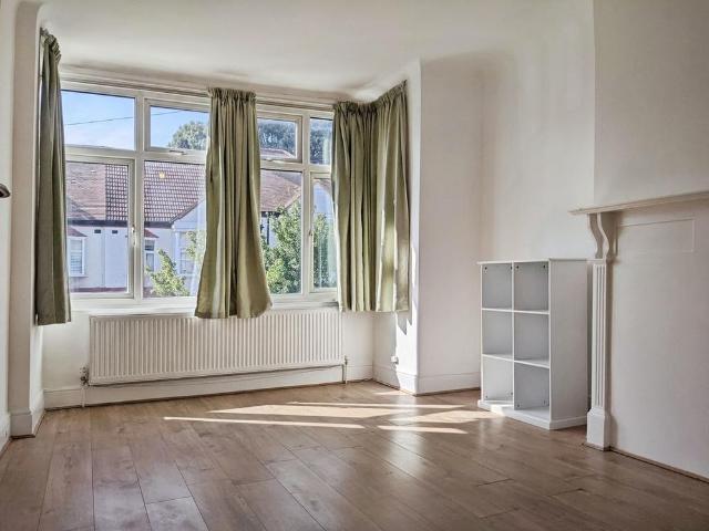 House for rent in Summerstown, Upper Tooting