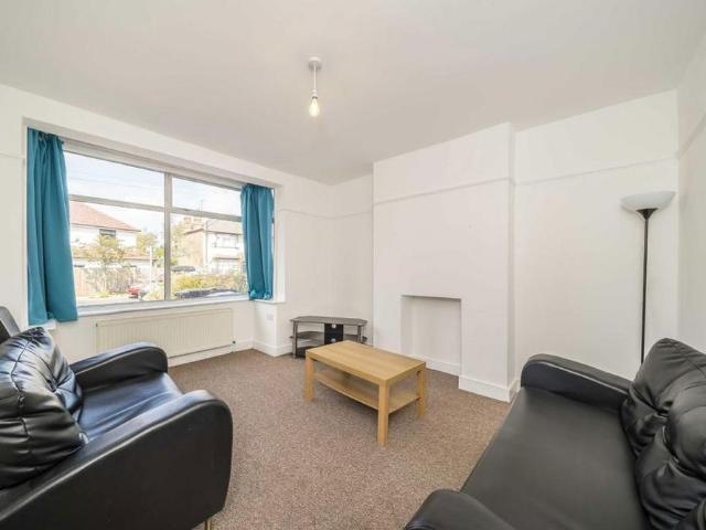 House for rent in London Borough of Merton, Mitcham
