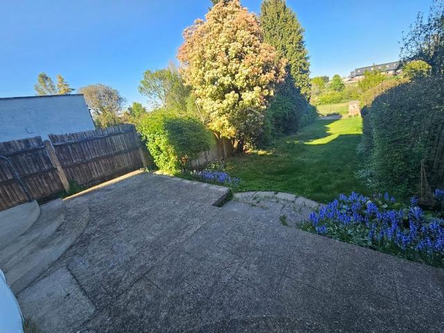 House for rent in Woodcote, Epsom
