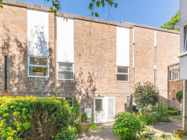 House for rent in London Borough of Croydon, Addiscombe