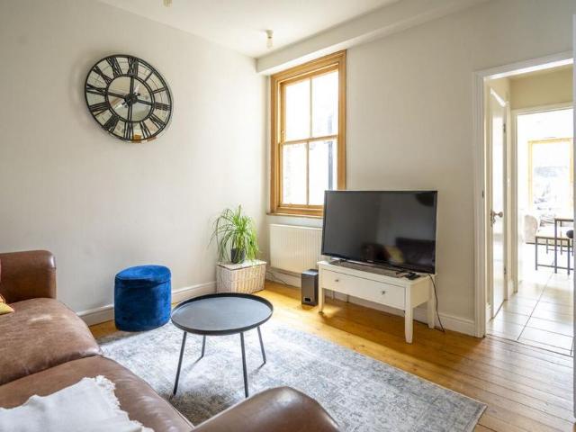 House for rent in Chichester, Littlecote