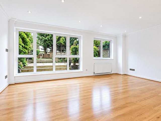 House for rent in St. John's Wood, Greater London