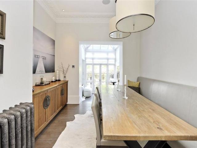 House for rent in Bayswater, Greater London