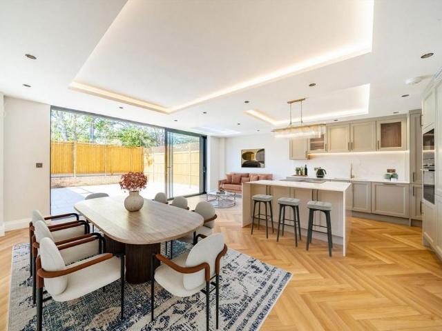 House for rent in Cottenham Park, Greater London
