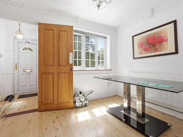 House for rent in Silvertown, Greater London
