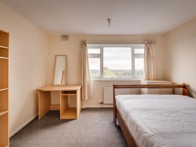 House for rent in Hales Place, The Bridge