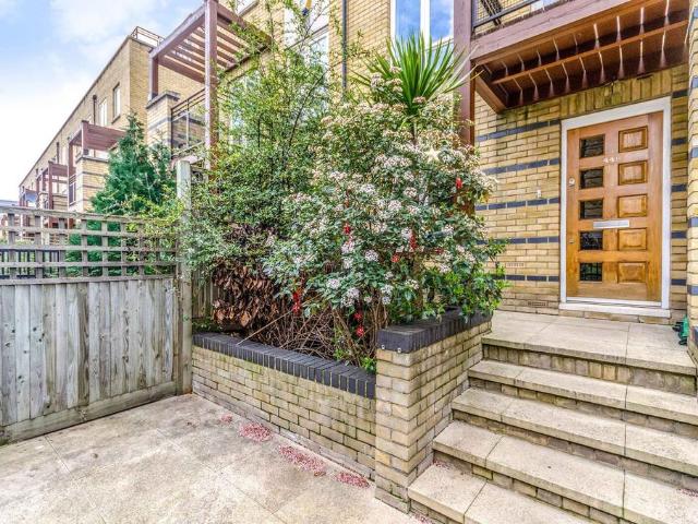 House for rent in Isle Of Dogs, Greater London