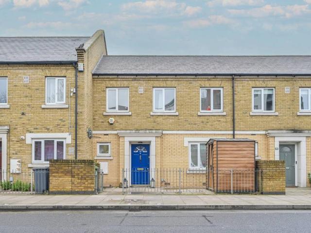 House for rent in Blackwall, Greater London