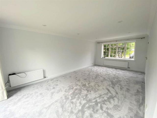 House for rent in Martin's Heron, Winkfield
