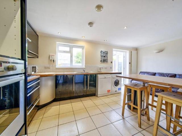 House for rent in Chichester, Littlecote