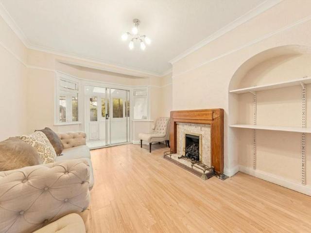 House for rent in London Borough of Merton, Mitcham