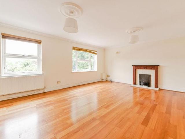 House for rent in Strand-on-the-Green, Greater London