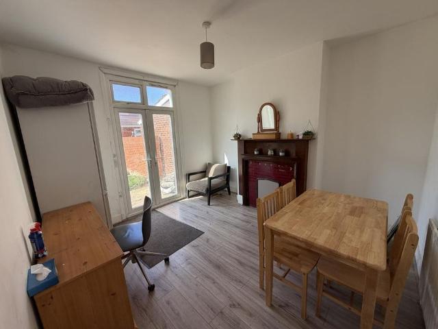 House for rent in London Borough of Ealing, Greater London