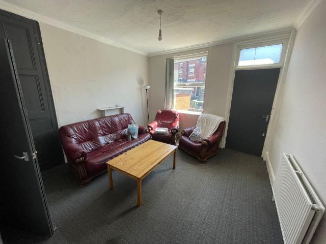 House for rent in Hyde Park, Leeds