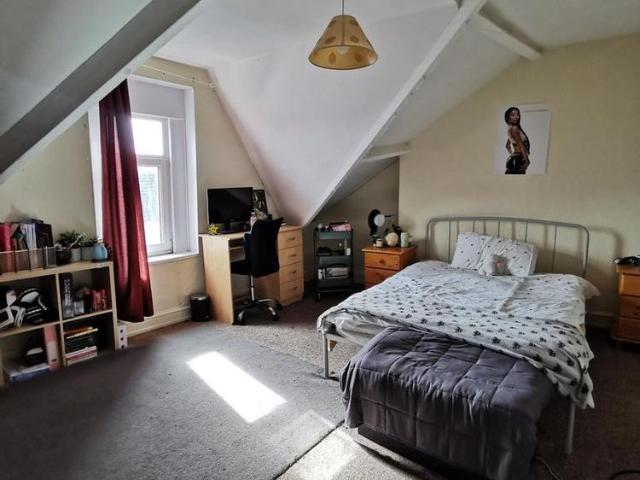 House for rent in Nangreaves, Wales