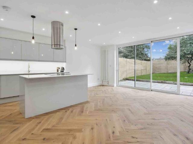 House for rent in London Borough of Lewisham, Forest Hill