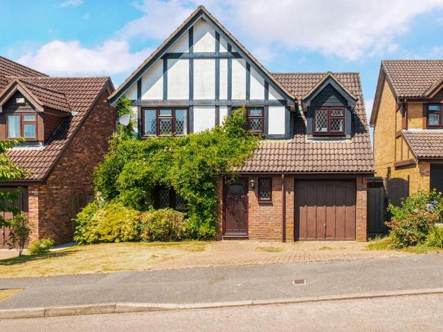 House for rent in Holloway Hill, Waverley