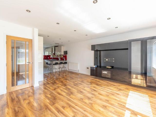 House for rent in Northwood, Greater London