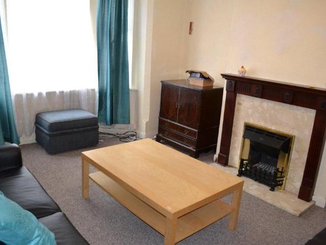 House for rent in Abbey Park, Barton In Fabis