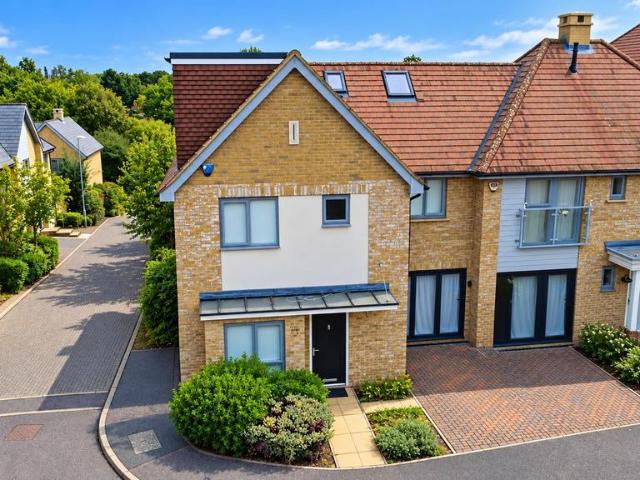 House for rent in Pouchen End, Hertfordshire