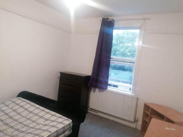 House for rent in Spring Park, Luton