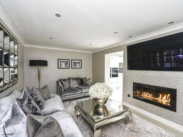 House for rent in Deysbrook, Calderstones