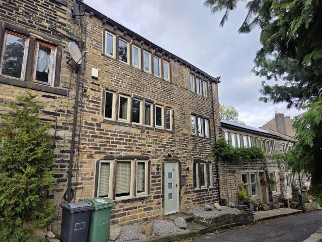House for rent in Golcar, Kirklees