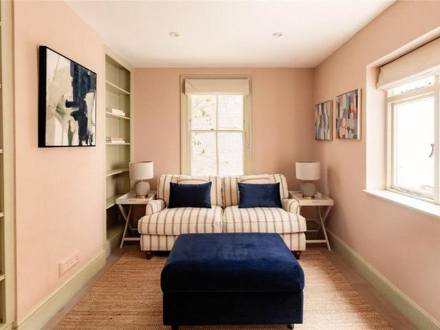 House for rent in Brompton, Greater London
