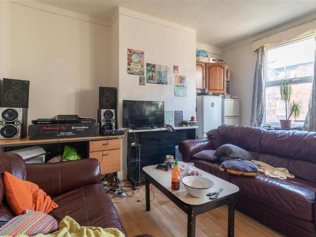 House for rent in Hyde Park, West Yorkshire