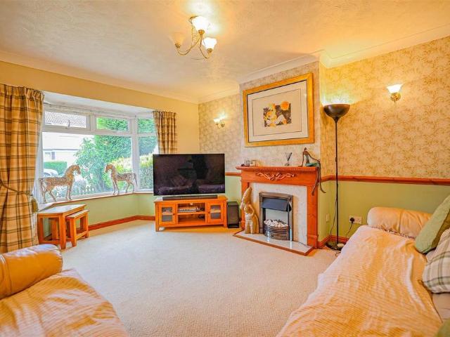 House for rent in Pouchen End, Hertfordshire