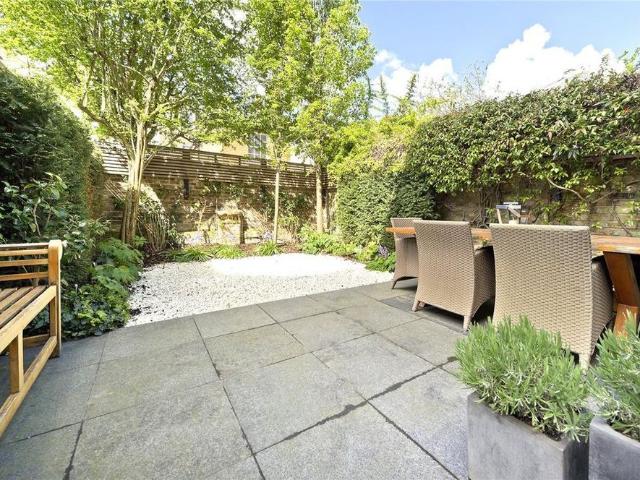 House for rent in Bayswater, Greater London