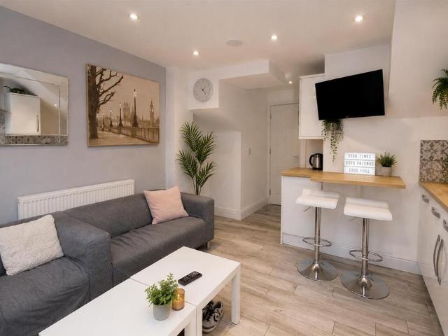 House for rent in Falcon Lodge, Wales