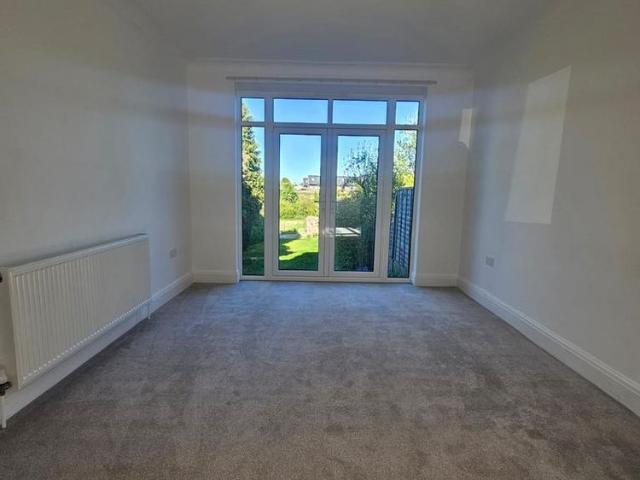 House for rent in Woodcote, Epsom