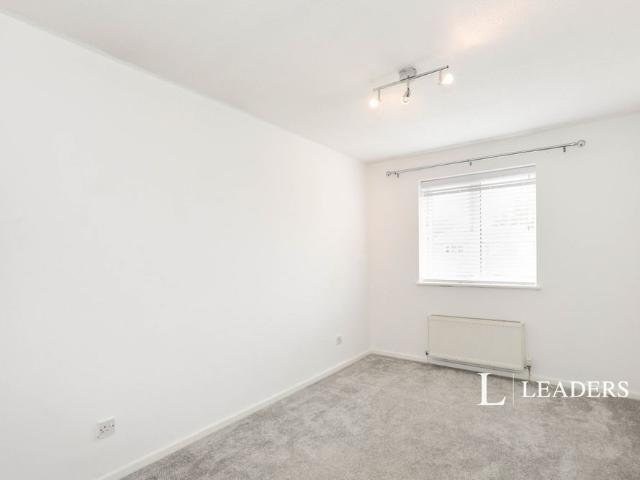 House for rent in Leighton